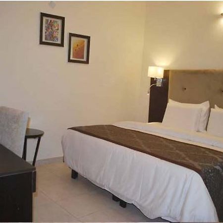 Lakeem Suites Ikoyi لاغوس المظهر الخارجي الصورة